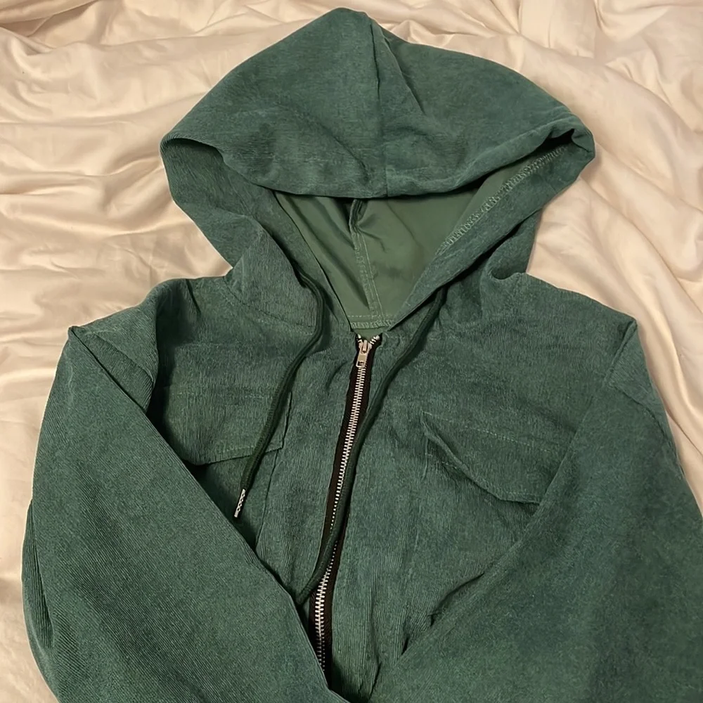 Green cropped jacket - Picture 2 of 3